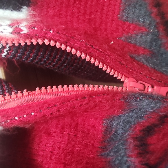 Native American & Wolf Hoodie Made In Ecuador - Picture 11 of 11